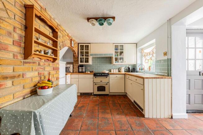 Kitchen/Dining Room (1)