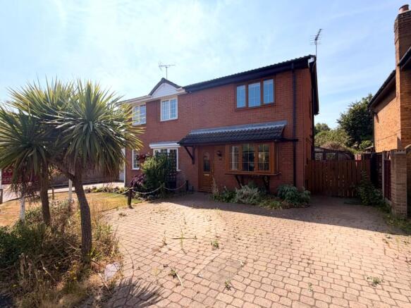 3 bed Semi-Detached for sale in doncaster