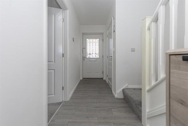 3 bed Town House for sale Image 5