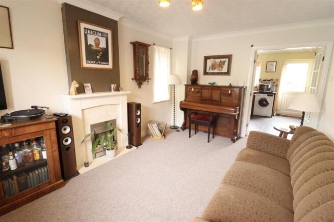 3 bed Semi-Detached for sale Image 8