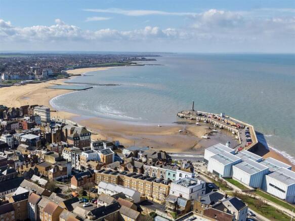 4 Fort Road, Margate9.jpg