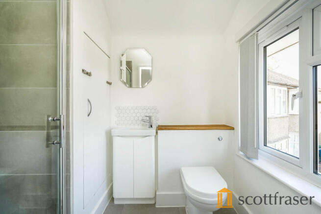 En Suite 1
