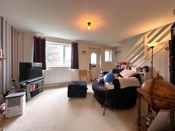 Large Living Room 874