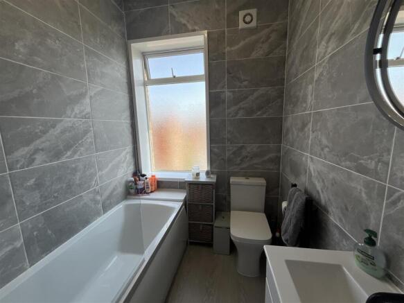 2 bed Terraced for sale Image 11