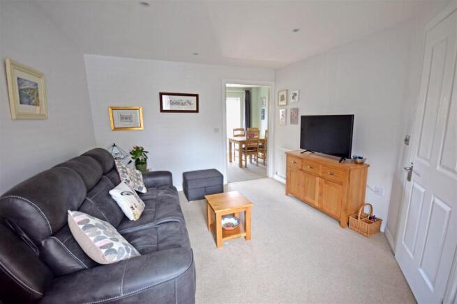 Brooke Close, Stratford-Upon-Avon photo 4