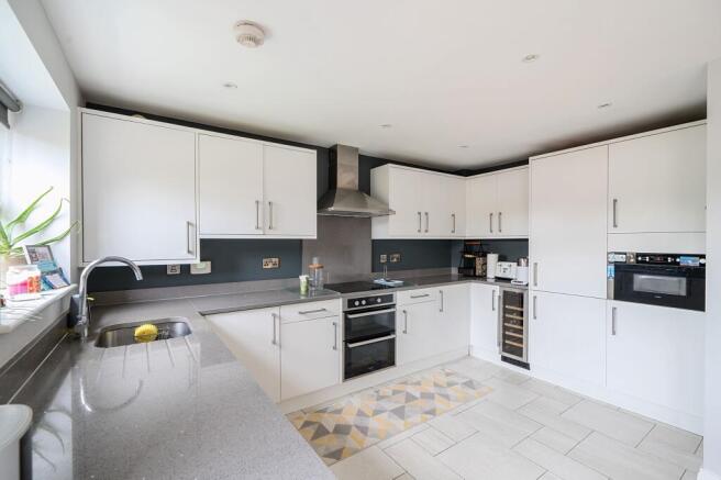 3 bed Semi-Detached for sale Image 7
