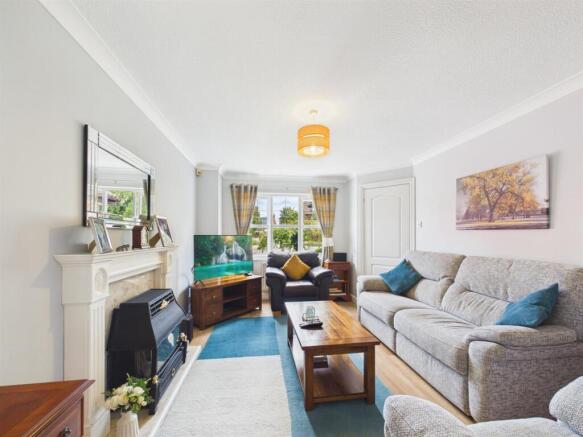 CAM02435G0-PR0357-STILL013.jpg
