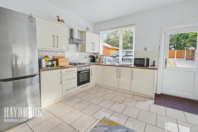 2 bed Detached Bungalow for sale Image 4