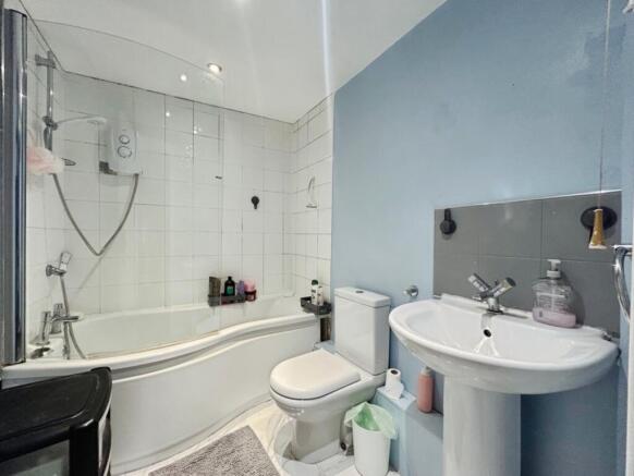 1 bed Flat for sale Image 8