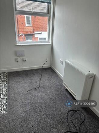 1 bed Flat to rent Image 4