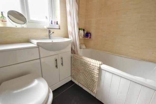 4 bed Terraced for sale Image 10