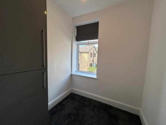 2 bed Terraced to rent Image 12