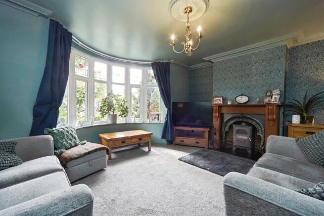 3 bed Semi-Detached for sale Image 6