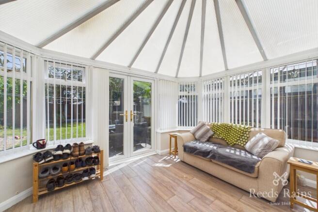 2 bed Semi-Detached for sale Image 6