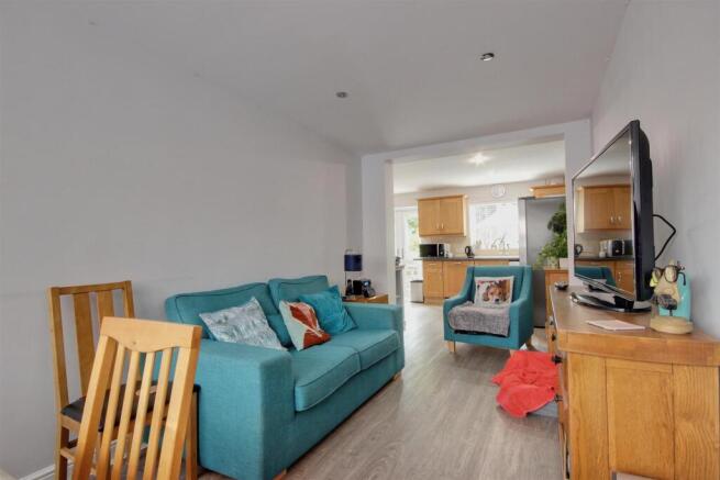 3 bed Town House for sale Image 6