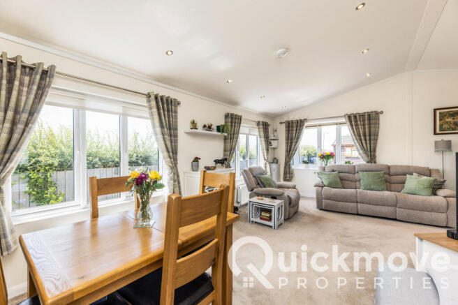 2 bed Park Home for sale Image 6