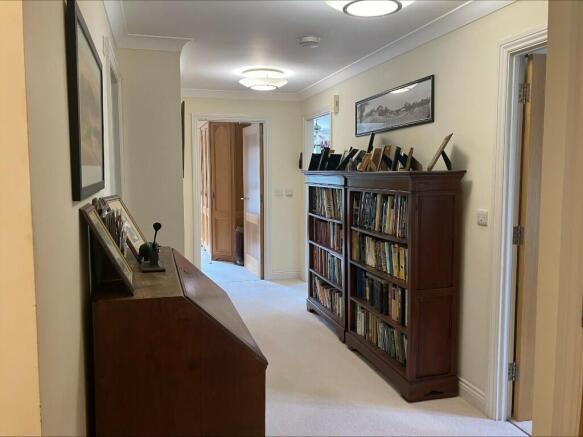 Photo 6