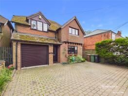 Dumble Dore, Road Running Through Stoke Row, Stoke Row, Henley-on-thames RG9 5QL