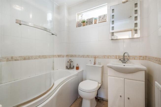 Bathroom.jpg