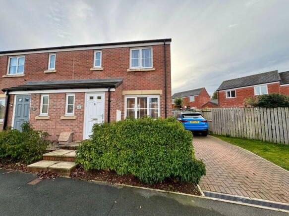 3 bed Semi-Detached for sale Image 5