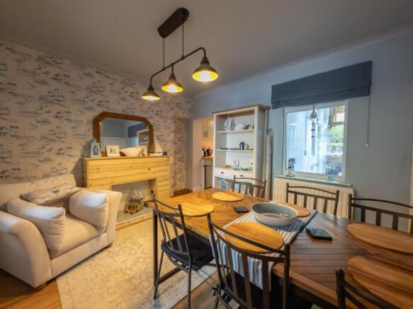 3 bed Terraced for sale Image 8