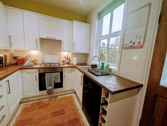 3 bed Terraced to rent Image 10
