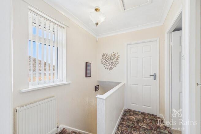 3 bed Semi-Detached for sale Image 11