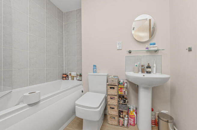 1 bed Flat for sale Image 5