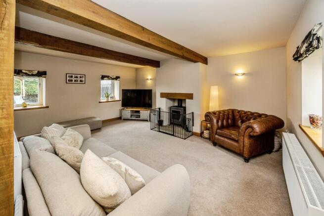3 bed Semi-Detached for sale Image 7