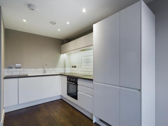 1 bed Apartment to rent Image 4