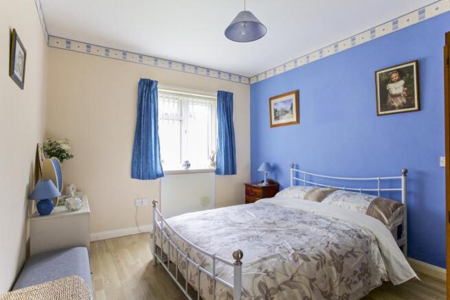 Bedroom 2 (Bungalow)