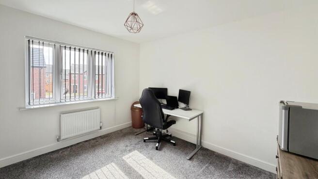 4 bed Detached for sale Image 11