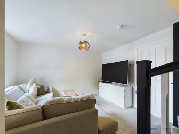 2 bed Semi-Detached for sale Image 6
