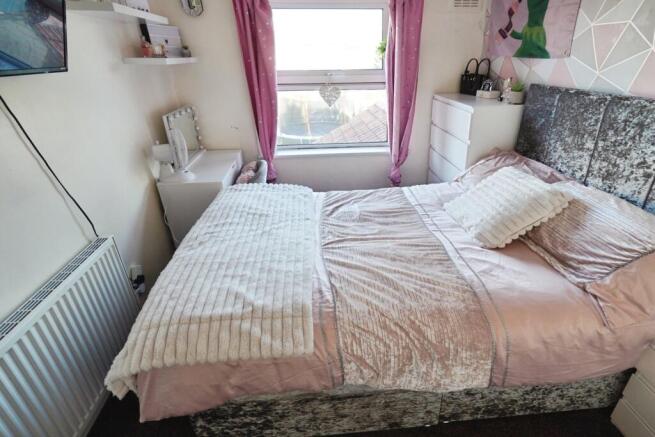 3 bed Semi-Detached for sale Image 7
