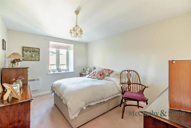 Cherrett Court, Ringwood Road, Ferndown, BH22 9FE photo 4