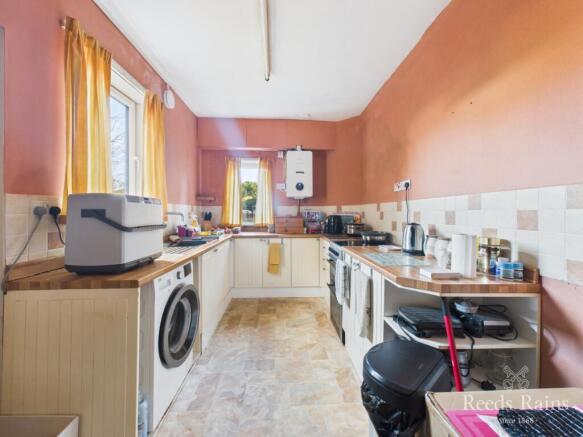 3 bed Semi-Detached for sale Image 5