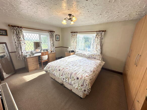 2 bed Semi-Detached for sale Image 10