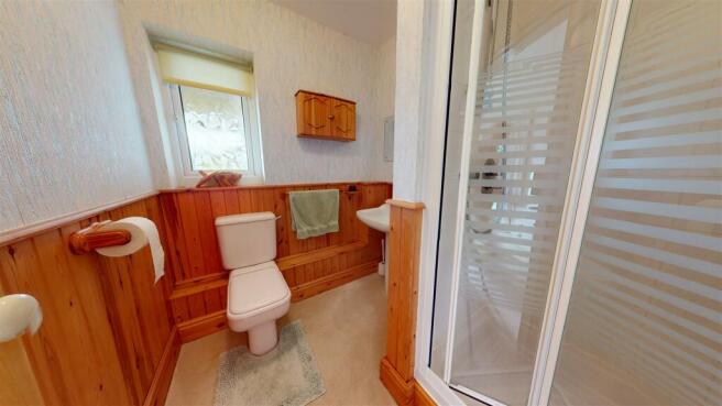 EN SUITE SHOWER ROOM