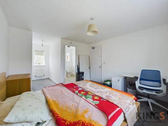 First Floor En-Suite Bedroom