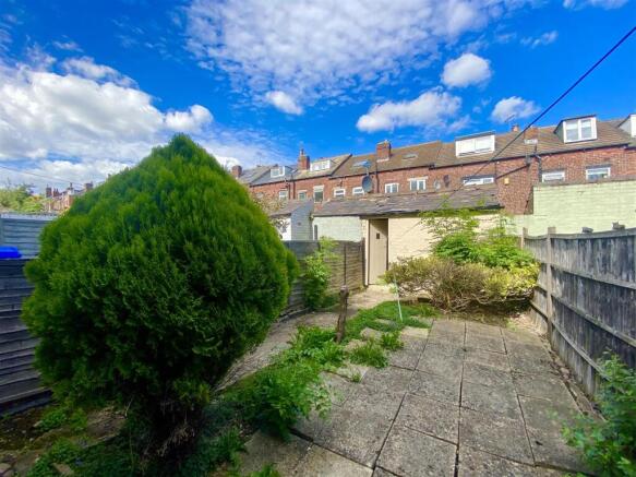 3 bed Terraced to rent Image 9