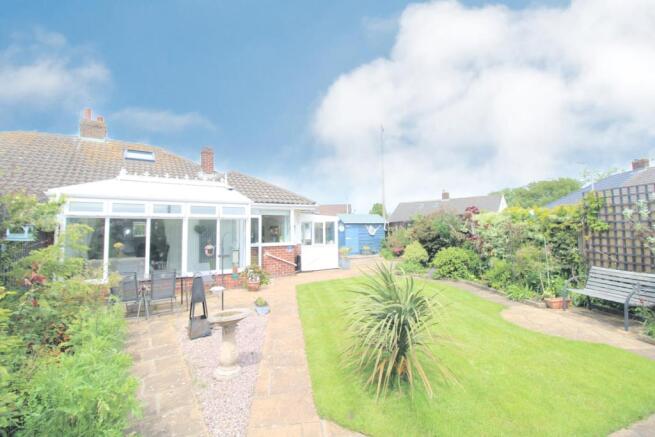 Garden with outside entertainment space