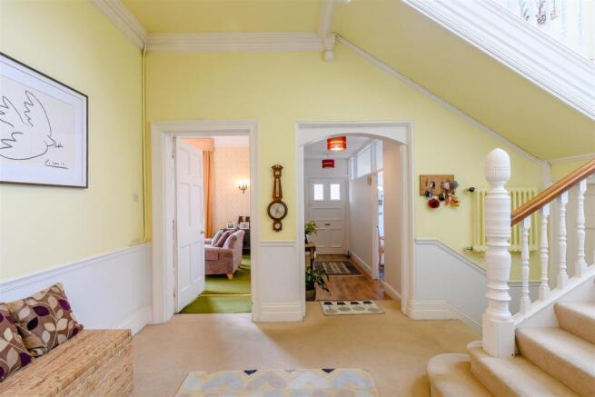 8421220-interior11.jpg