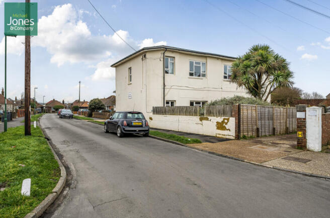 c8b3ecda-bc78-4f7...