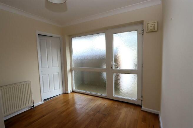 Kendal Avenue 2