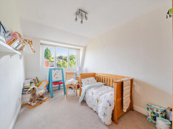 5 bed Detached for sale Image 10