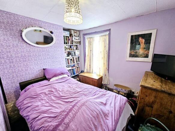 3 bed Terraced for sale Image 6