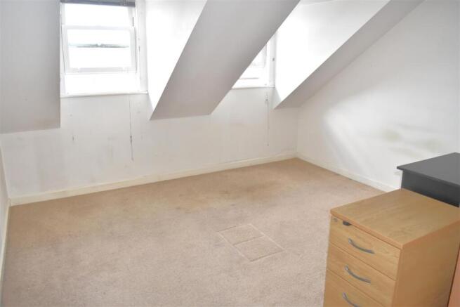 3 bed Penthouse for sale Image 11