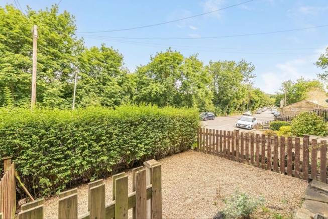 2 bed Terraced to rent Image 11