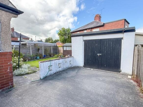 3 bed Semi-Detached for sale Image 11