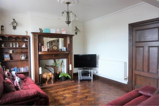 Lounge/Dining Room